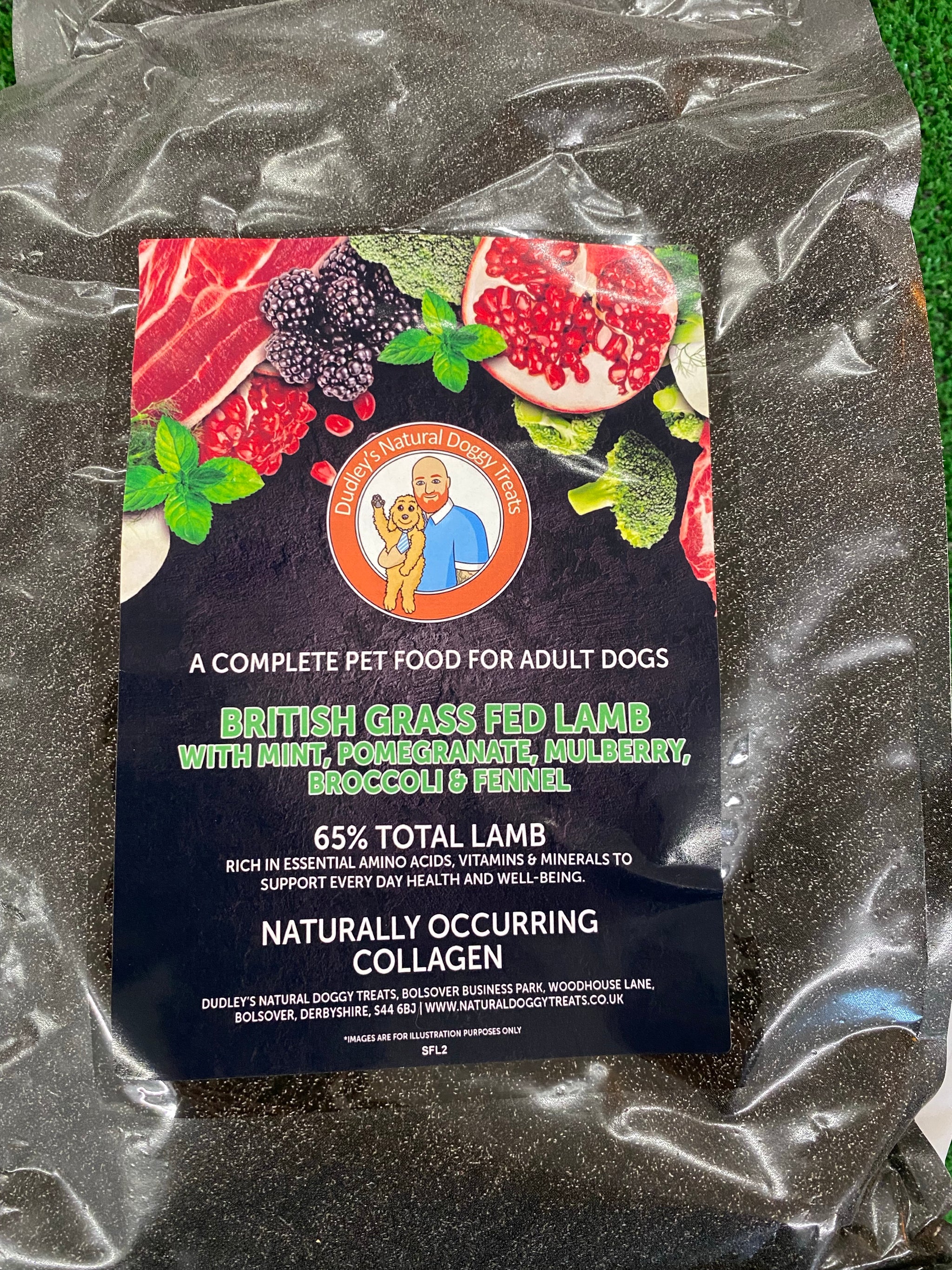 Superfood - British Grass Fed Lamb with Mint, Pomegranate, Mulberry, Broccoli & Fennel - Dudley's Natural Doggy Treats